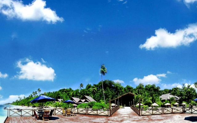Wakatobi Patuno Diving & Beach Resort