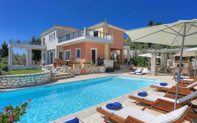 Villa Drepanou Bay