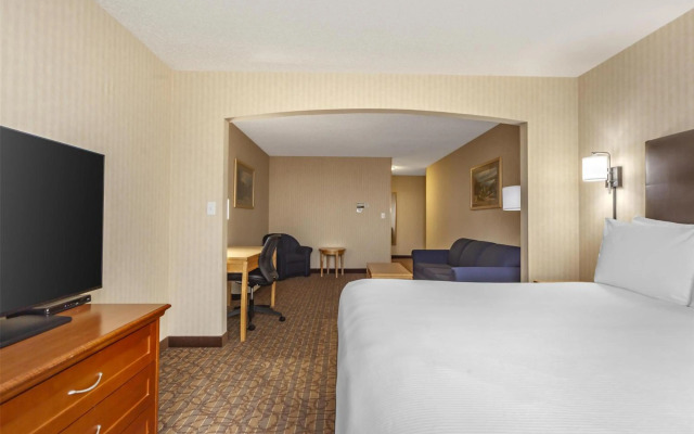 Best Western Cold Lake Inn