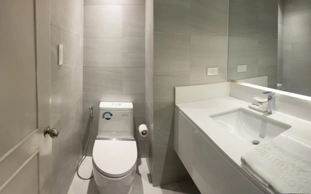 Luisita Central Park Hotel