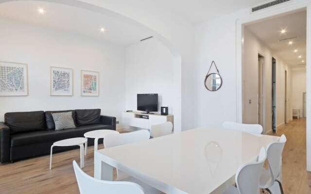 Stunning 2bed&bath Apt in Eixample, 5mins to Metro
