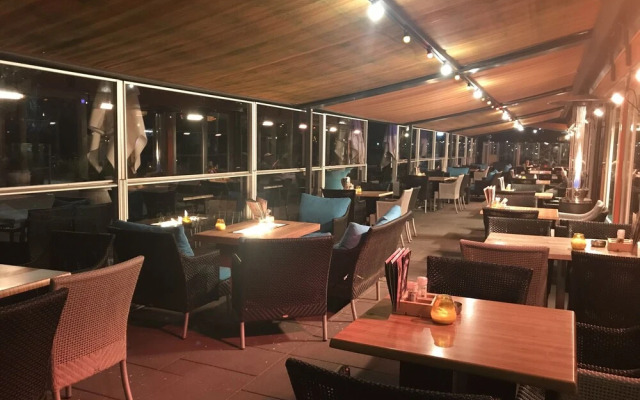 Hotel Allure Lounge & Dinner