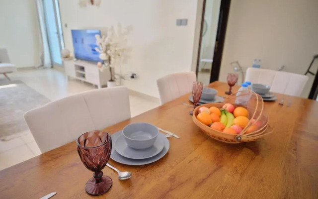 Stunning 1BD with full sea view