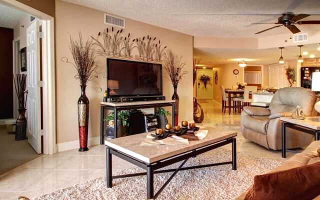 Beach Palms 402