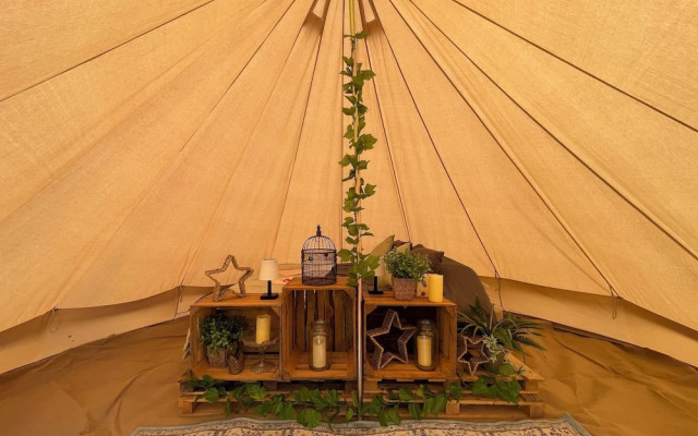 The Paddock Glamping - Clover 2