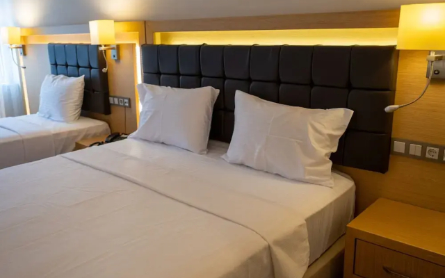 Lotus Park Hotel