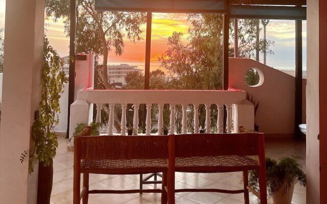 Auberge sunrise surf camp