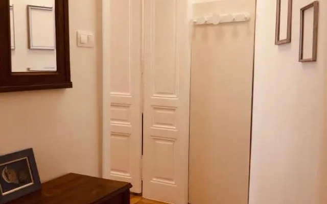 Room 44
