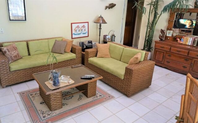 2 Bedroom 'Bird Watching Vacation' Villa