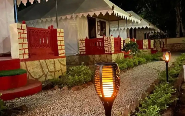 The Quila Camps & Resort