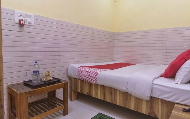 Bidhan Plaza by OYO Rooms