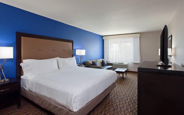 Holiday Inn Express Colton-Riverside North, an IHG Hotel