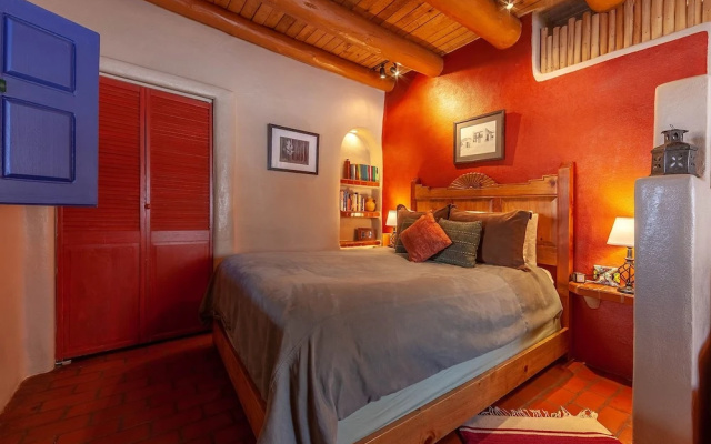 Adobe & Pines Inn