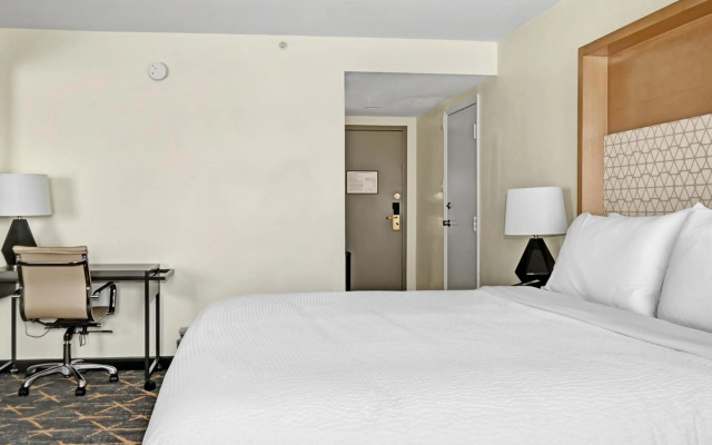 Holiday Inn Piscataway Somerset by IHG