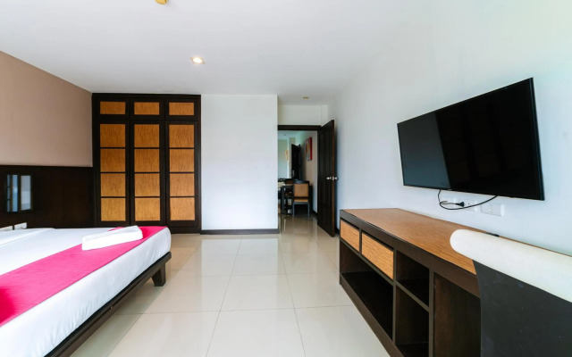 OYO 241 Ratana Hotel Sakdidet