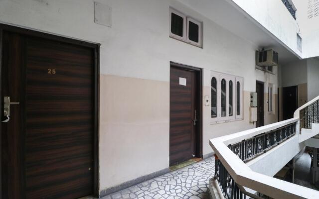 OYO 75865 Hotel Jogi Guest House