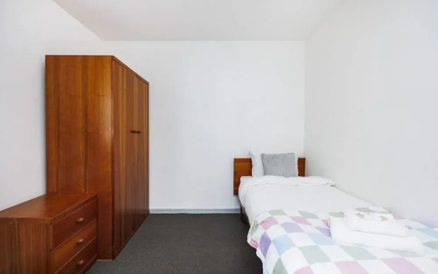 Vibrant Rooms NOTTINGHAM - SK