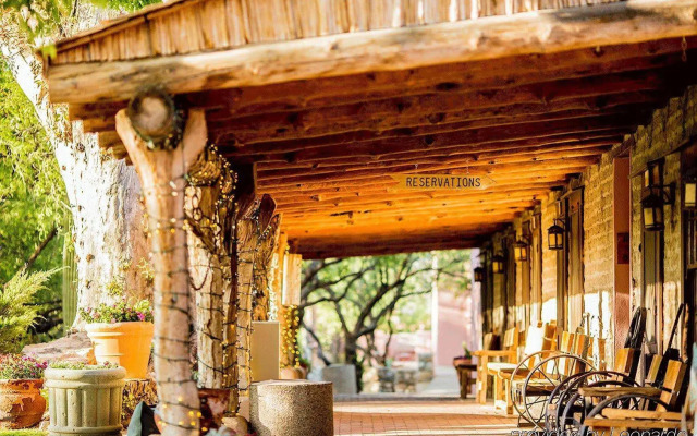 Tanque Verde Ranch