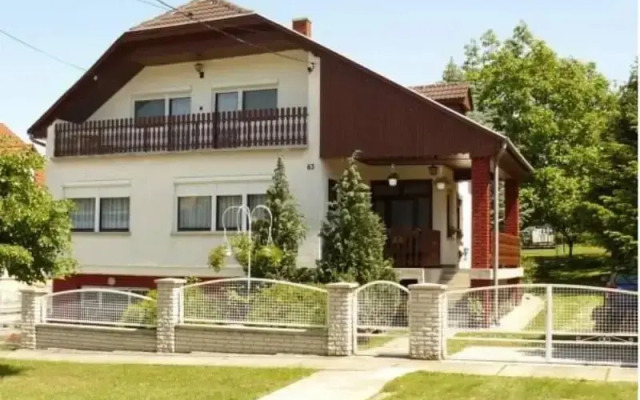 Zsuzsi Apartman