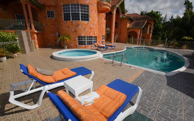 Dream Castle Villa, Montego Bay 8BR