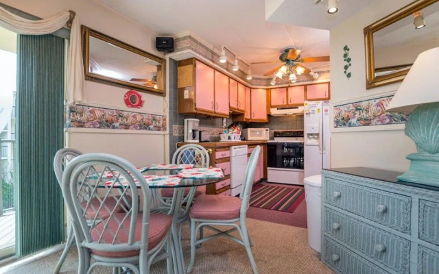 Diamond Head 208 Side by RedAwning