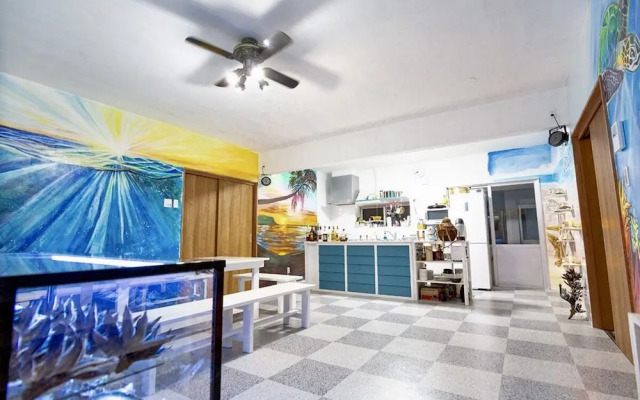 Guest House OCEAN Irabujima - Hostel