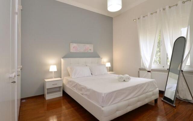 Plaka Apartment in Athens