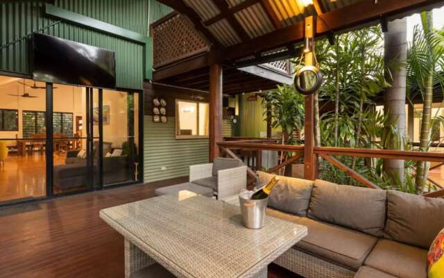 Villa within walking distance of cable