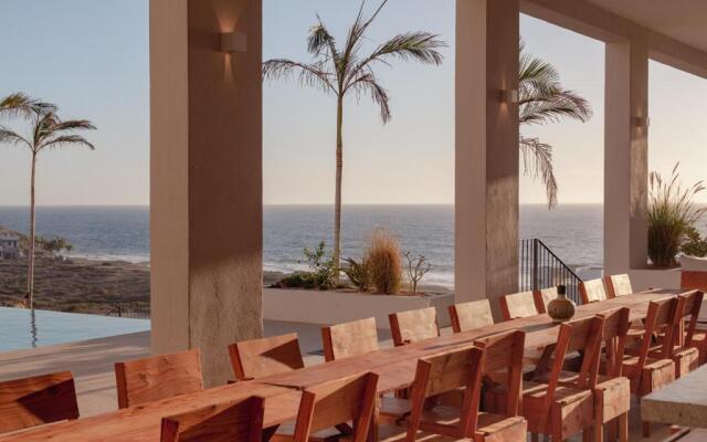 Topia Retreat - Surf Suite Sur