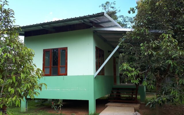 Baan Suansabaijai Resort