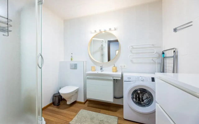 VIEW POINT APT@City Center+PKG, By Cohost