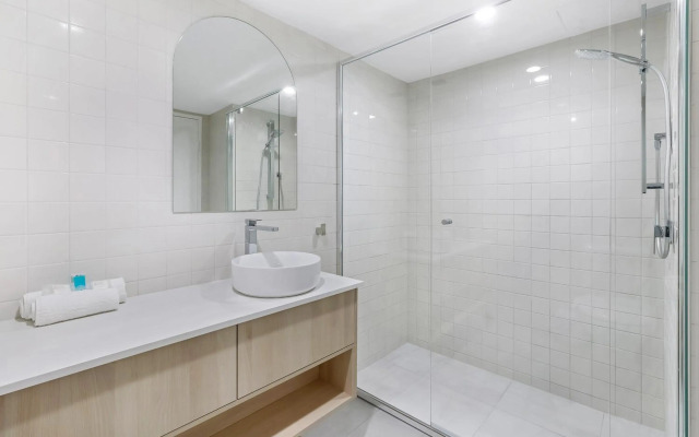 Surfers Century Oceanside Apartments