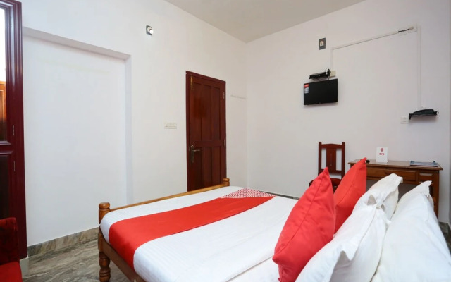Oyo 16717 Sreekrishna Kailas Inn