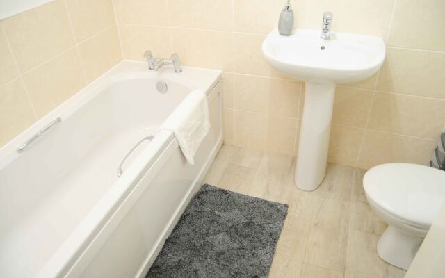 Luxury Emirates Arena Apartment