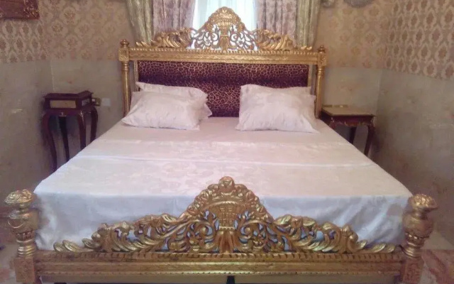 Grand Emperor Hotel