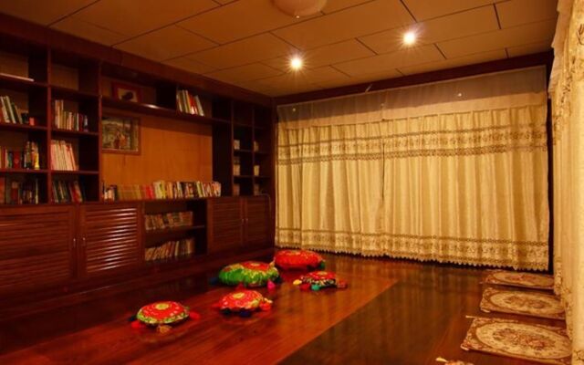 Chezmoi Handicraft & HomeStay