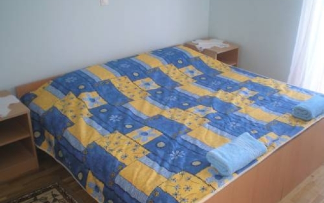 Francesca Apartments