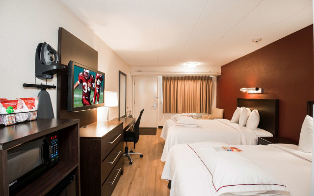 Red Roof Inn PLUS+ Chicago - Willowbrook