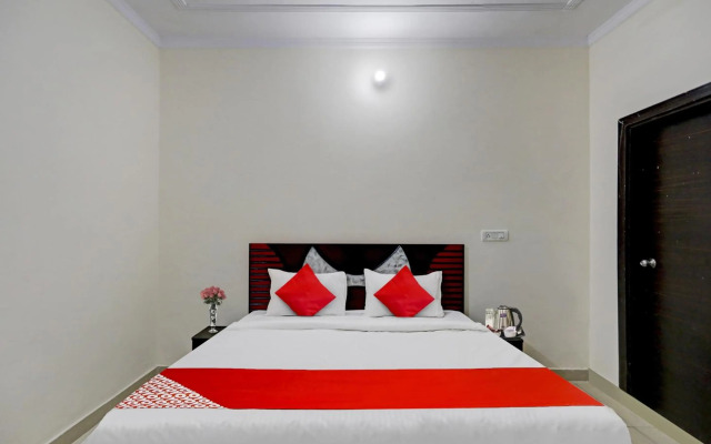 OYO Flagship 80632 Relax Inn