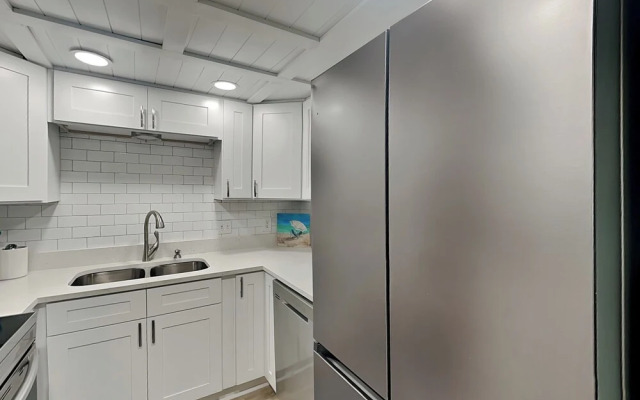 Sugar Beach #C27 - Going Panama