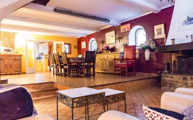 Spacious Holiday Home in Narbonne With Swimming Pool