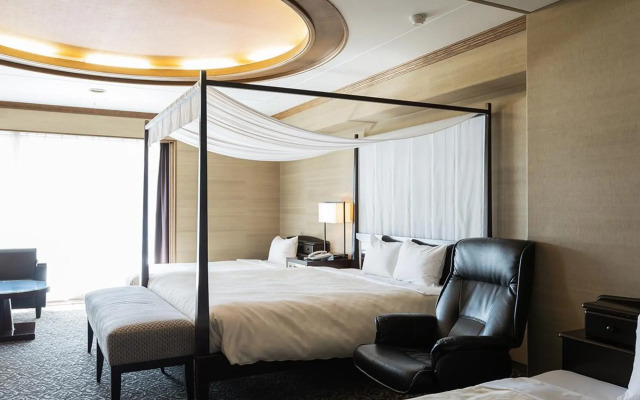 Atami Season Hotel