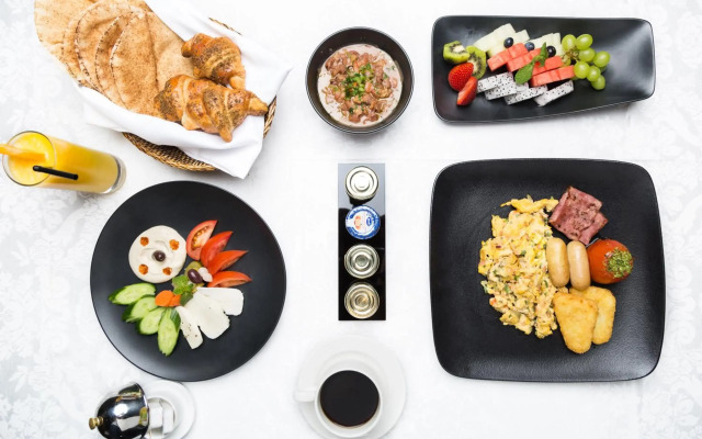 Mercure Dubai Barsha Heights Hotel Suites And Apartments