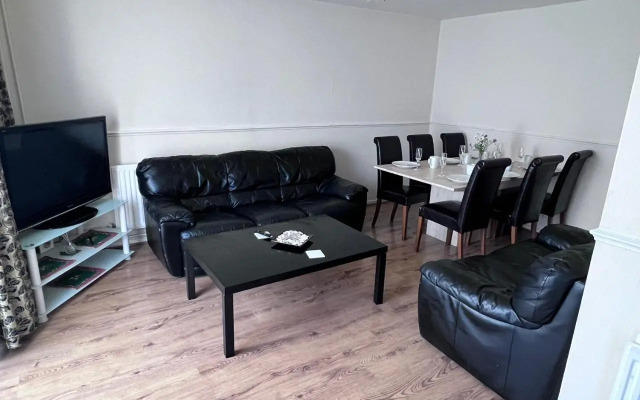 Beautiful 3-bed House in High Wycombe