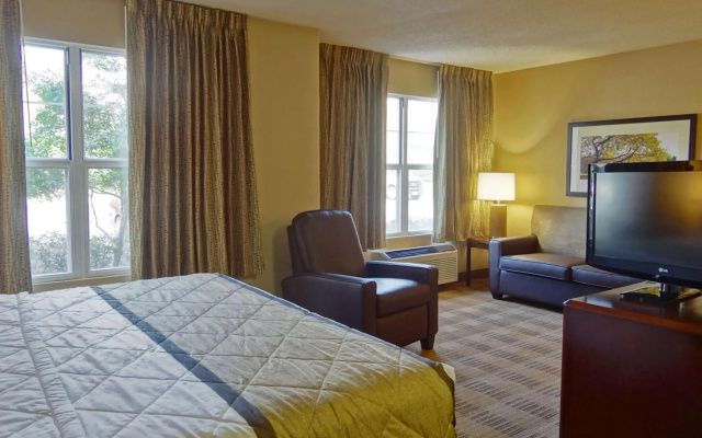 Extended Stay America Suites Atlanta Alpharetta Northpoint W