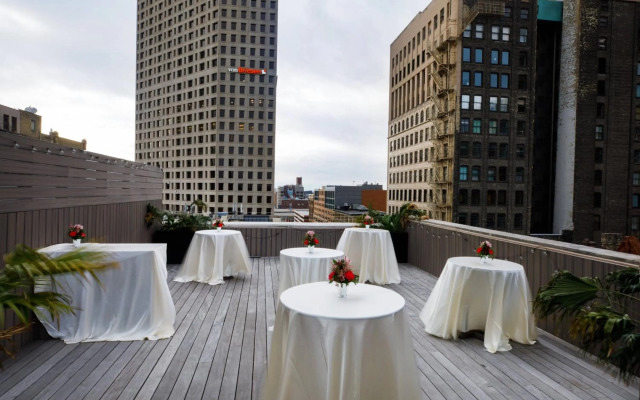 Hotel Metro, Autograph Collection