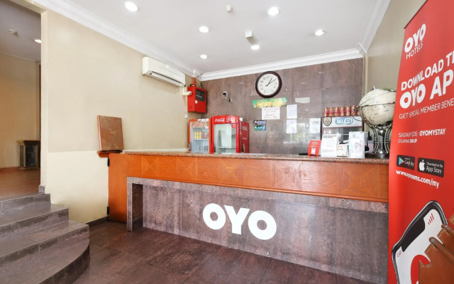 Super OYO 447 Comfort Hotel Meru