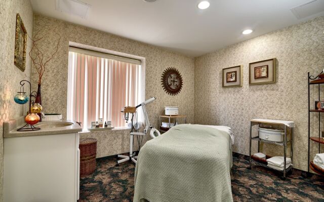 Roosevelt Inn and Suites Saratoga Springs