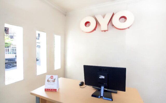 OYO 143 Dukuh Kupang Residence