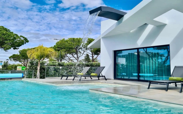 Villa Waterfall - CleverDetails234 luxury villa 10min from the center